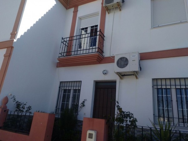 5 Bed  Townhouse For Sale