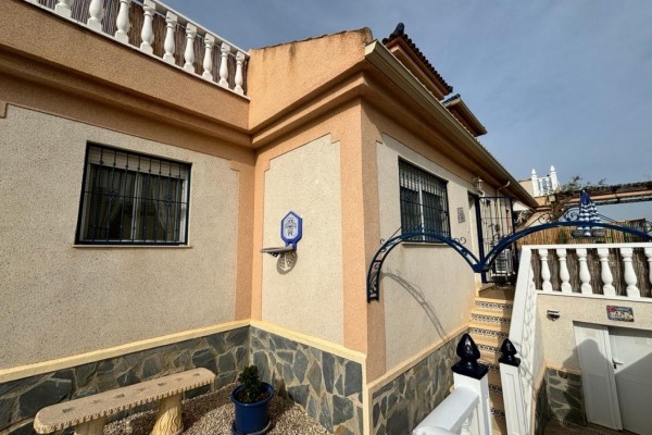 2 Bed  Townhouse For Sale
